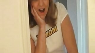 Počnite gledati uzbudljivi video samostalne masturbacije s mladom plavokosom studenticom Allison Rise. Ona zna kako da zadovolji mokru macu. Samo provedite nekoliko minuta sa privlačnom bebom čiji mokri punani treba zakucati ovdje i sada.